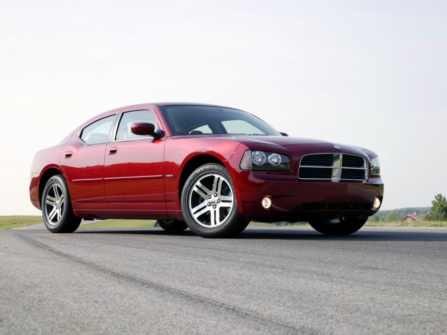 Dodge Charger 2005 года  (фото 13 из 18)